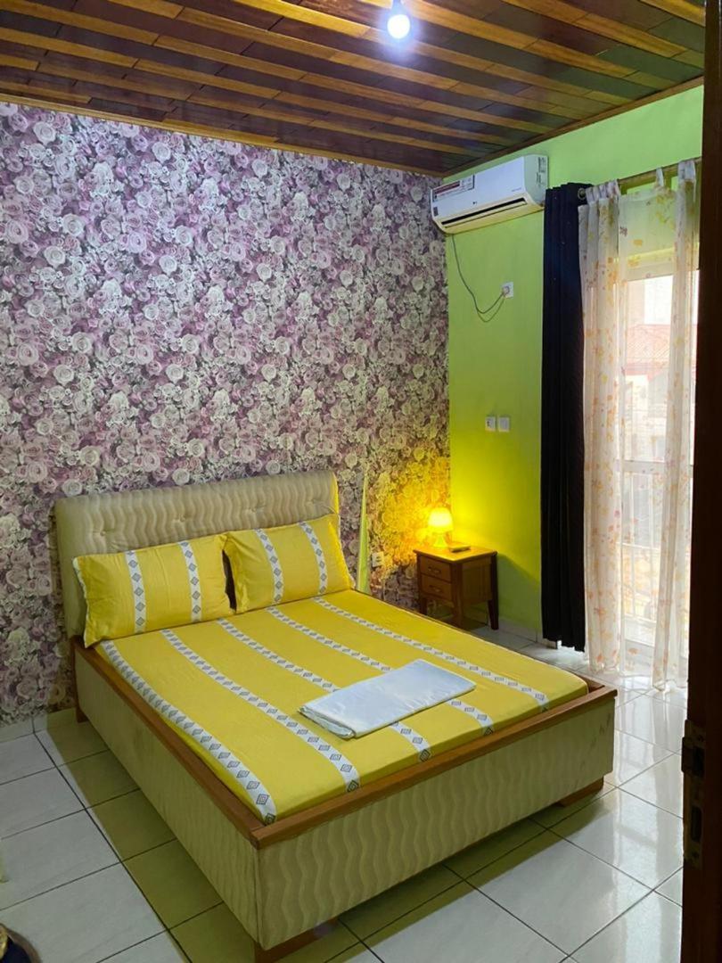 Cave Royale - Chambres-Studios-Apparts Meubles - Logpom Hopithal Des Soeurs Apres Camara Laye Дуала Экстерьер фото