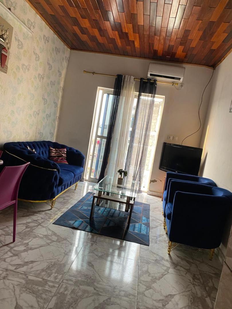Cave Royale - Chambres-Studios-Apparts Meubles - Logpom Hopithal Des Soeurs Apres Camara Laye Дуала Экстерьер фото
